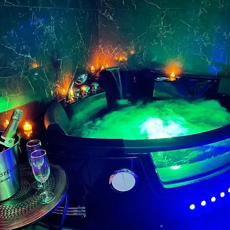 Le Baroque / Jacuzzi / Sauna * Chateau-Landon