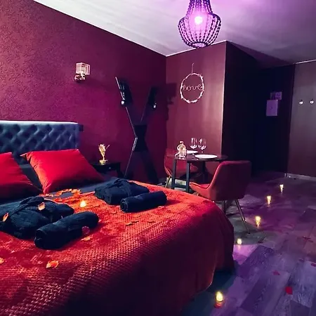 Apartment Le Baroque / Jacuzzi / Sauna *