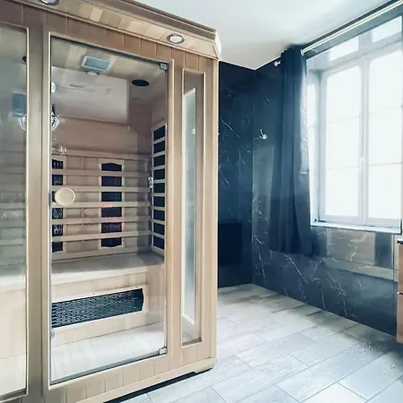 Apartment Le Baroque / Jacuzzi / Sauna *