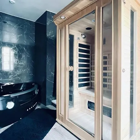 Apartment Le Baroque / Jacuzzi / Sauna Chateau-Landon